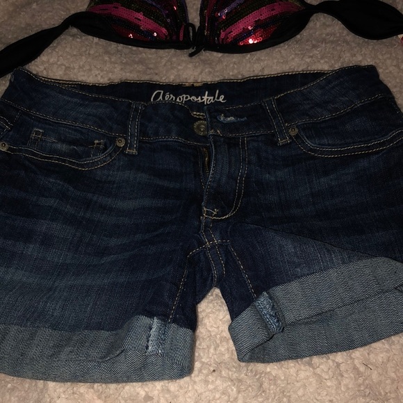 Aeropostale size 2 blue dark jean shorts with stretch - Picture 4 of 5